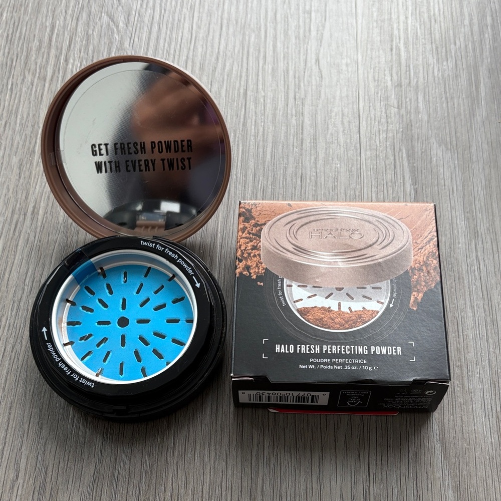 Brand New Smashbox Halo Fresh Powder with Sifter